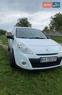 Хэтчбек Renault Clio 2012 в 