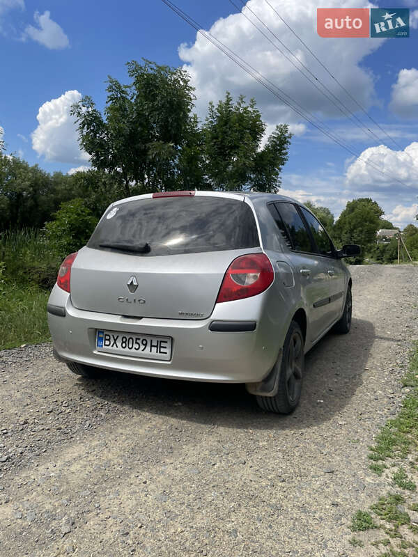 Хэтчбек Renault Clio 2007 в Ярмолинцах