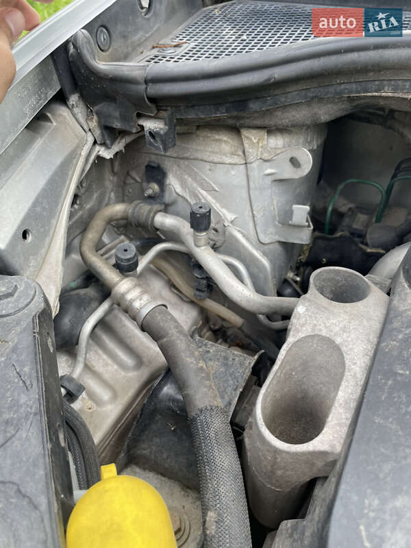 Хэтчбек Renault Clio 2007 в Ярмолинцах