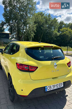 Хэтчбек Renault Clio 2012 в 