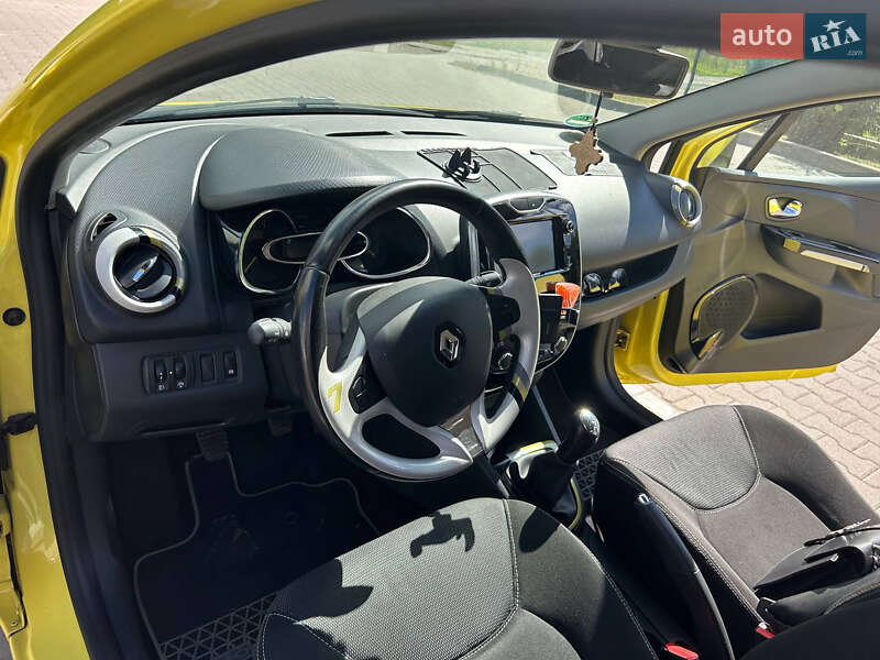 Хэтчбек Renault Clio 2012 в Чернигове