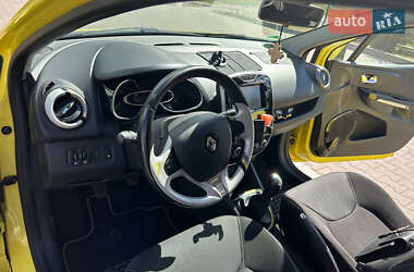 Хэтчбек Renault Clio 2012 в 