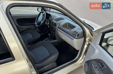 Седан Renault Clio 2008 в 