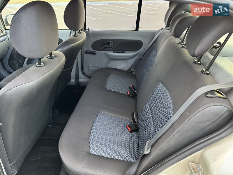 Седан Renault Clio 2008 в Киеве