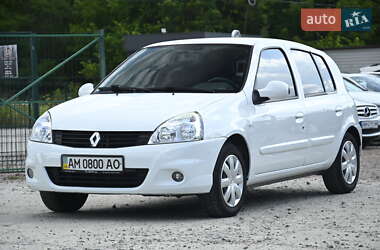 Хэтчбек Renault Clio 2010 в 
