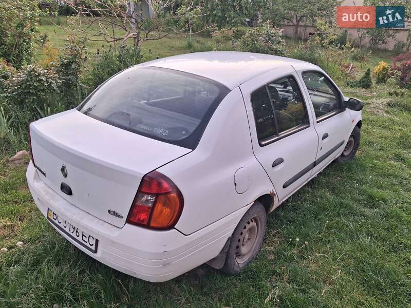 Хэтчбек Renault Clio 2001 в Львове