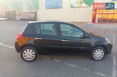 Хэтчбек Renault Clio 2007 в 