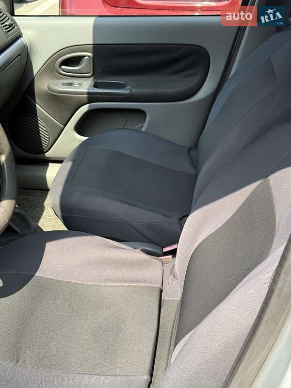 Седан Renault Clio 2007 в Запоріжжі