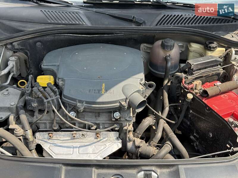 Седан Renault Clio 2007 в Запоріжжі