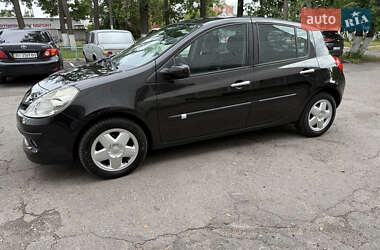 Хэтчбек Renault Clio 2007 в 