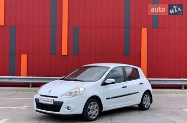 Хэтчбек Renault Clio 2012 в 