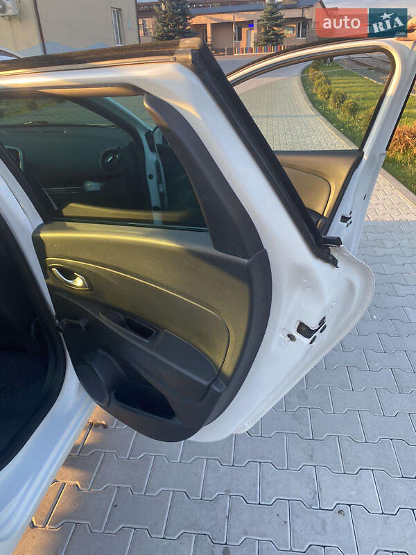 Универсал Renault Clio 2015 в Рокитном фото 14 Универсал Renault Clio 2015 в Рокитном