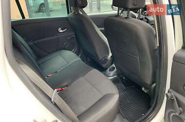 Универсал Renault Clio 2010 в 
