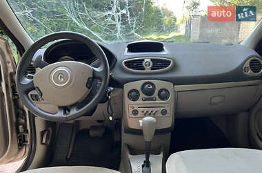 Хэтчбек Renault Clio 2007 в 