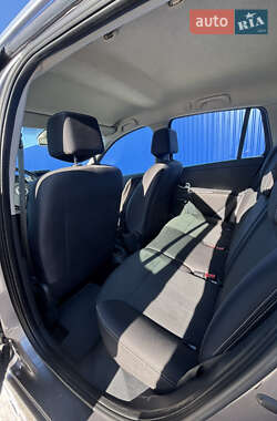 Хэтчбек Renault Clio 2010 в 