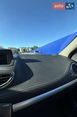 Хэтчбек Renault Clio 2010 в 