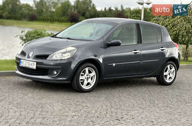 Хэтчбек Renault Clio 2007 в 