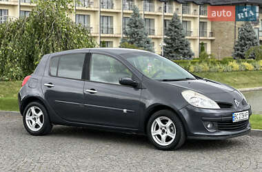 Хэтчбек Renault Clio 2007 в 