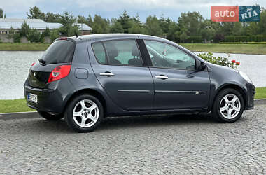 Хэтчбек Renault Clio 2007 в 