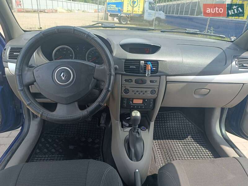 Седан Renault Clio 2010 в Сумах