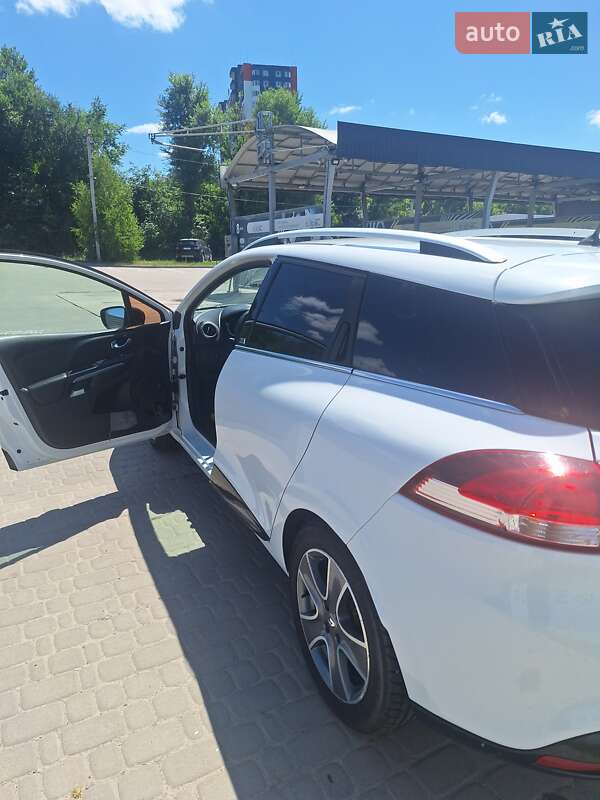 Универсал Renault Clio 2015 в Ирпене