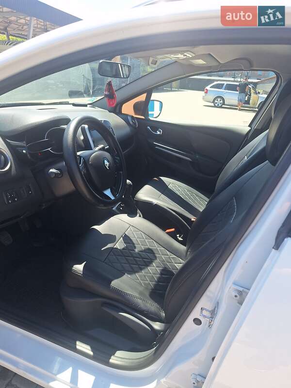 Универсал Renault Clio 2015 в Ирпене