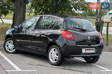 Хэтчбек Renault Clio 2007 в 