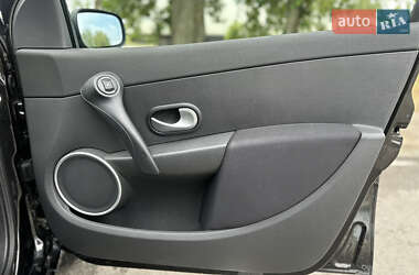Хэтчбек Renault Clio 2007 в 
