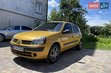 Хэтчбек Renault Clio 2002 в 