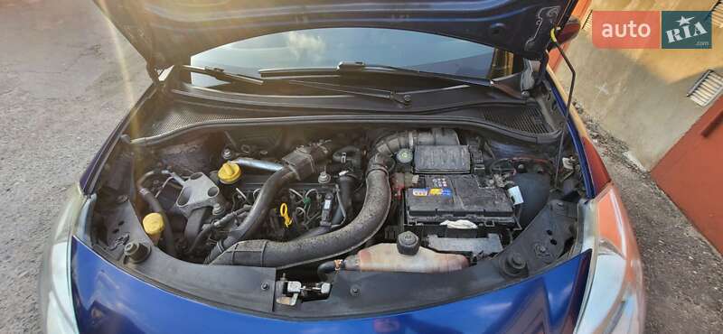 Хэтчбек Renault Clio 2006 в Николаеве фото 6 Хэтчбек Renault Clio 2006 в Николаеве