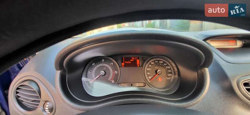 Хэтчбек Renault Clio 2006 в Николаеве фото 19 Хэтчбек Renault Clio 2006 в Николаеве