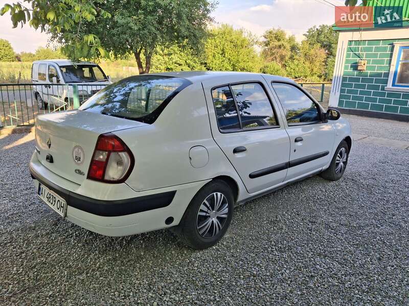 Седан Renault Clio 2006 в Первомайську
