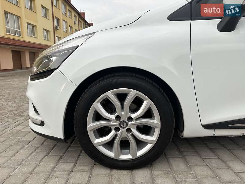 Хэтчбек Renault Clio 2016 в Львове