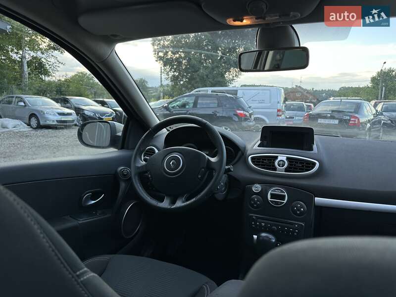 Универсал Renault Clio 2010 в Ивано-Франковске