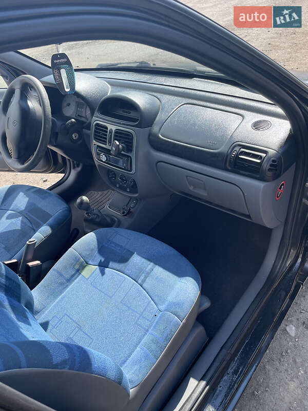 Хэтчбек Renault Clio 2000 в Турийске