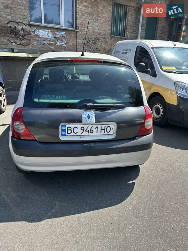Хэтчбек Renault Clio 2002 в Киеве