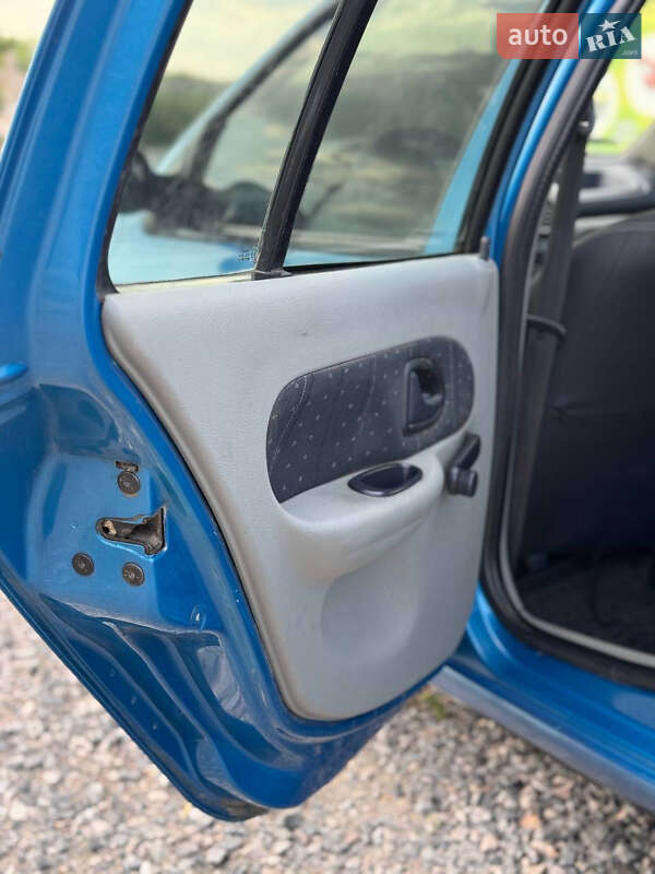 Хэтчбек Renault Clio 2002 в Черкассах