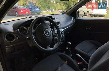 Хэтчбек Renault Clio 2013 в 