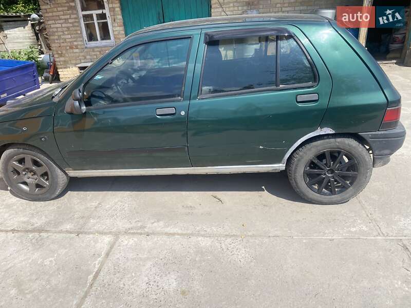 Хэтчбек Renault Clio 1995 в Киеве