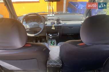 Хэтчбек Renault Clio 1995 в 