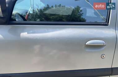 Седан Renault Clio 2003 в 