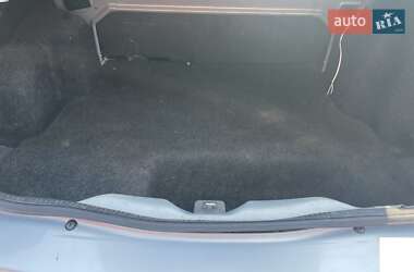 Седан Renault Clio 2003 в 
