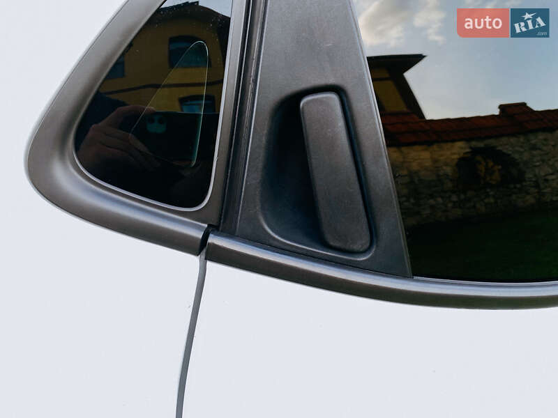 Хэтчбек Renault Clio 2013 в Ровно