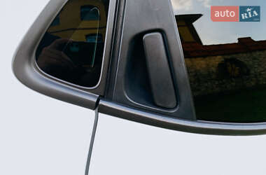 Хетчбек Renault Clio 2013 в 