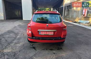 Универсал Renault Clio 2011 в 