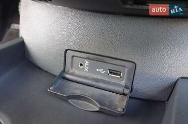 Универсал Renault Clio 2011 в 