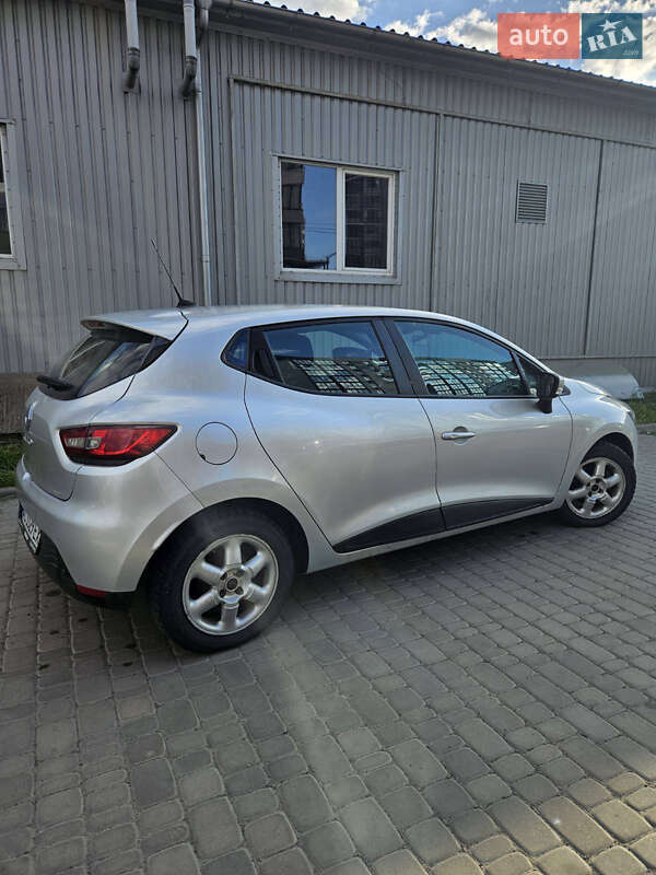 Хэтчбек Renault Clio 2012 в Луцке