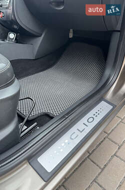 Универсал Renault Clio 2010 в 