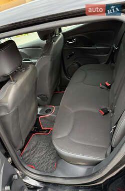 Хэтчбек Renault Clio 2012 в 