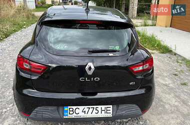 Хэтчбек Renault Clio 2012 в 